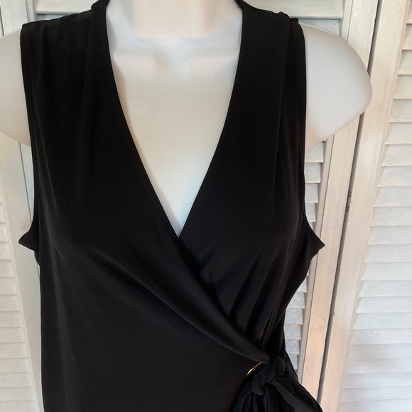 Anne Klein Black Wrap Top Size Medium - Picture 4 of 10